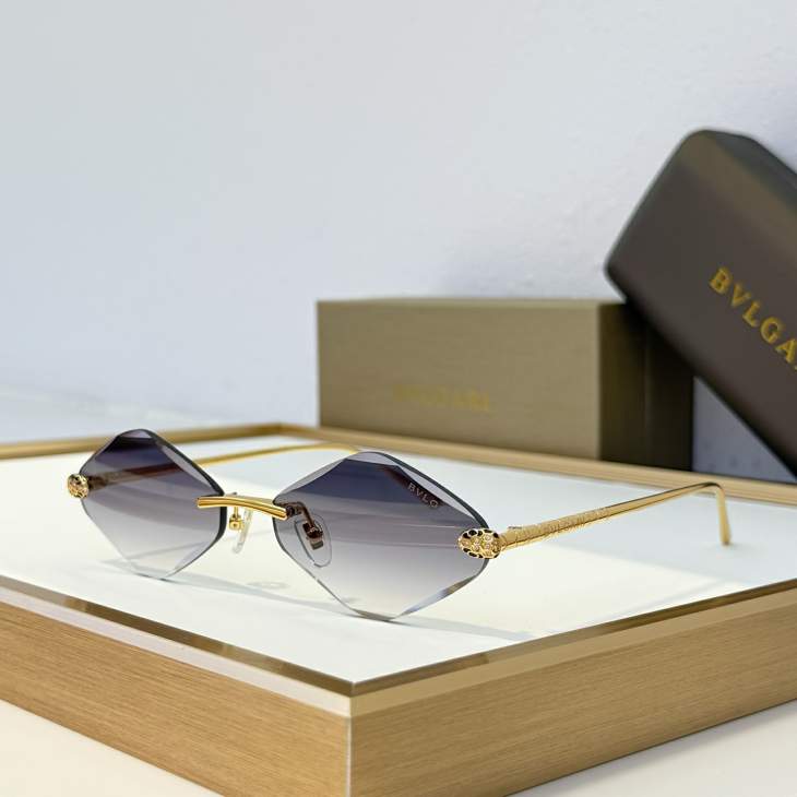 Picture of Bvlgari Sunglasses _SKUfw76702968fw